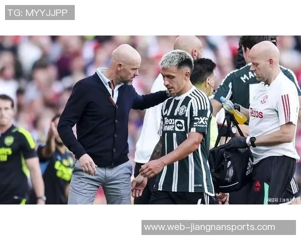 曼联后卫利桑德罗膝伤恢复接近尾声即将重返球队合练